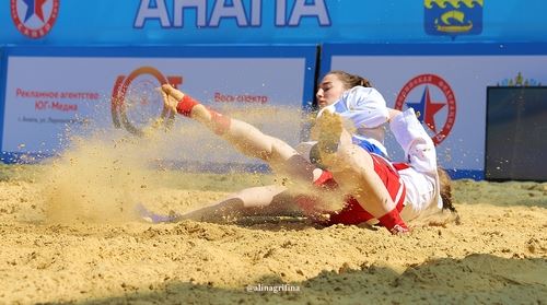 
<p>                                Итоги первого дня чемпионата России по пляжному самбо</p>
<p>                        
