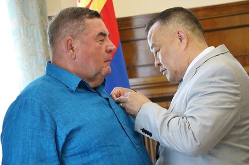 
<p>                                Президент ФИАС награжден орденом Монголии "Трудовое Красное Знамя"</p>
<p>                        