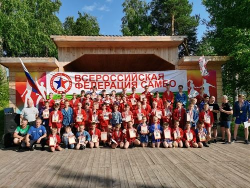
<p>                                Первый «Открытый сельский турнир по САМБО» прошел в Архангельской области</p>
<p>                        